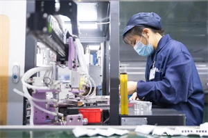 Sự khác biệt giữa pin Lithium và pin thông thường là gì?